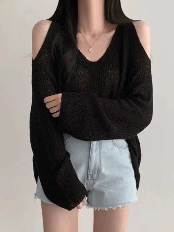 Cut-Out Shoulder Loose Knit Sweater