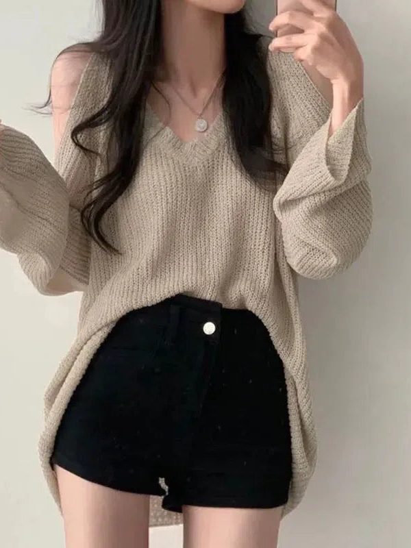 Cut-Out Shoulder Loose Knit Sweater
