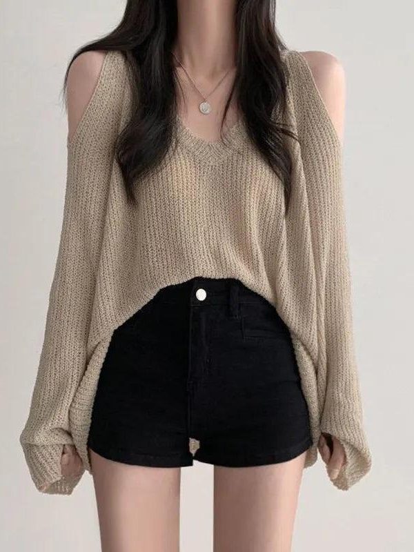 Cut-Out Shoulder Loose Knit Sweater
