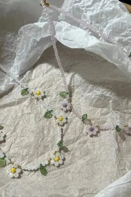 Daisy Necklace