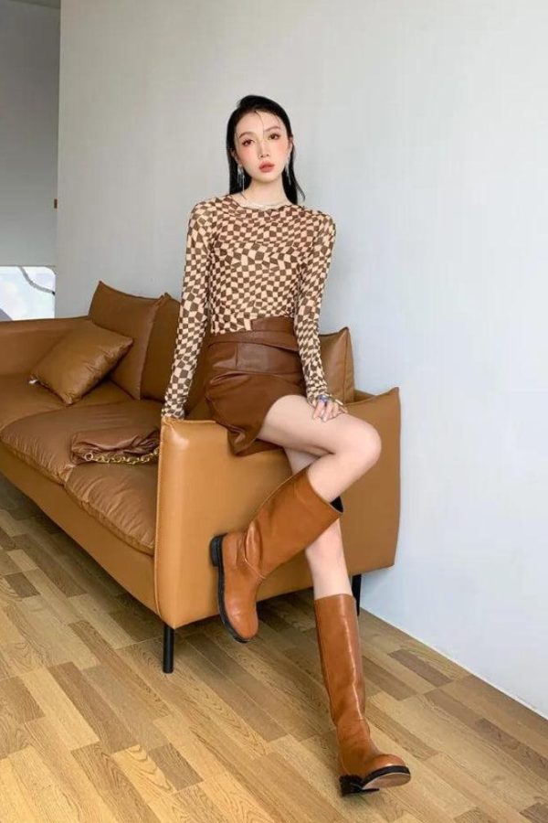 Deformed Checked Top