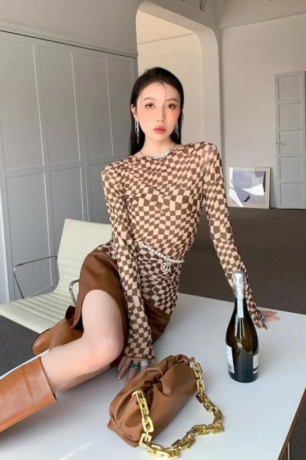 Deformed Checked Top