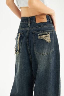 Distressed Pockets Wide Leg Baggy Jeans