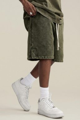 Drawstring Waist Loose Shorts