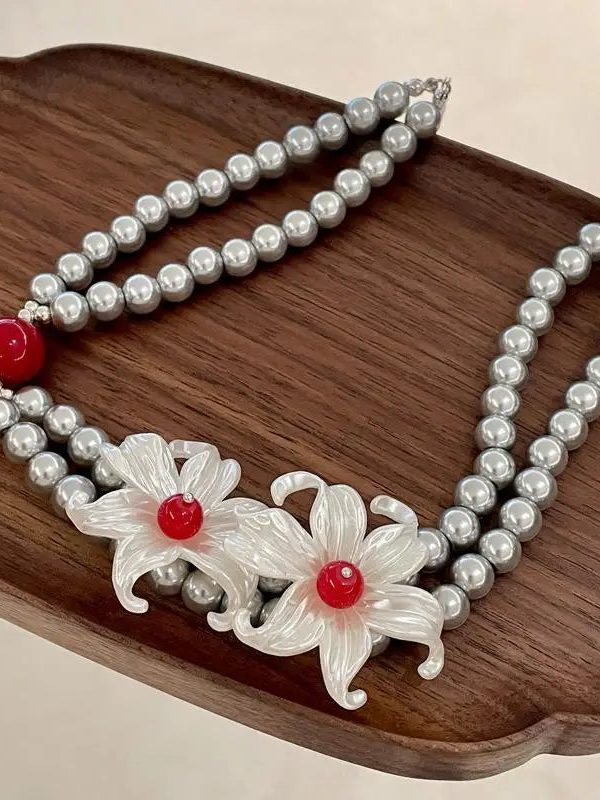 Floral Pearl Necklace