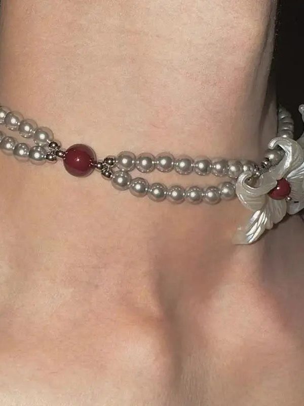 Floral Pearl Necklace