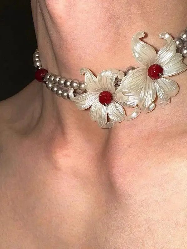 Floral Pearl Necklace