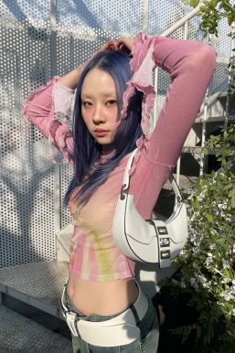 Floral Ruffled Cuffs Top