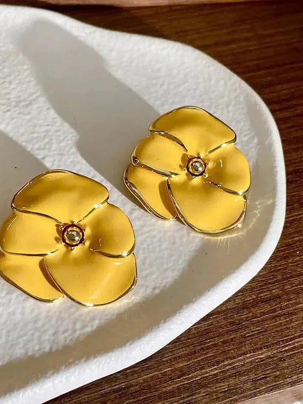 Flower Gold Stud Earrings