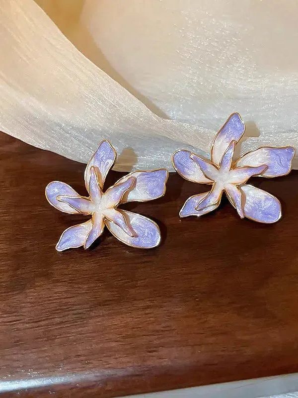Flower Gold Stud Earrings