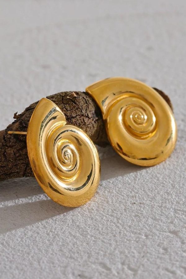 Gold Sea Shell Necklace & Earrings