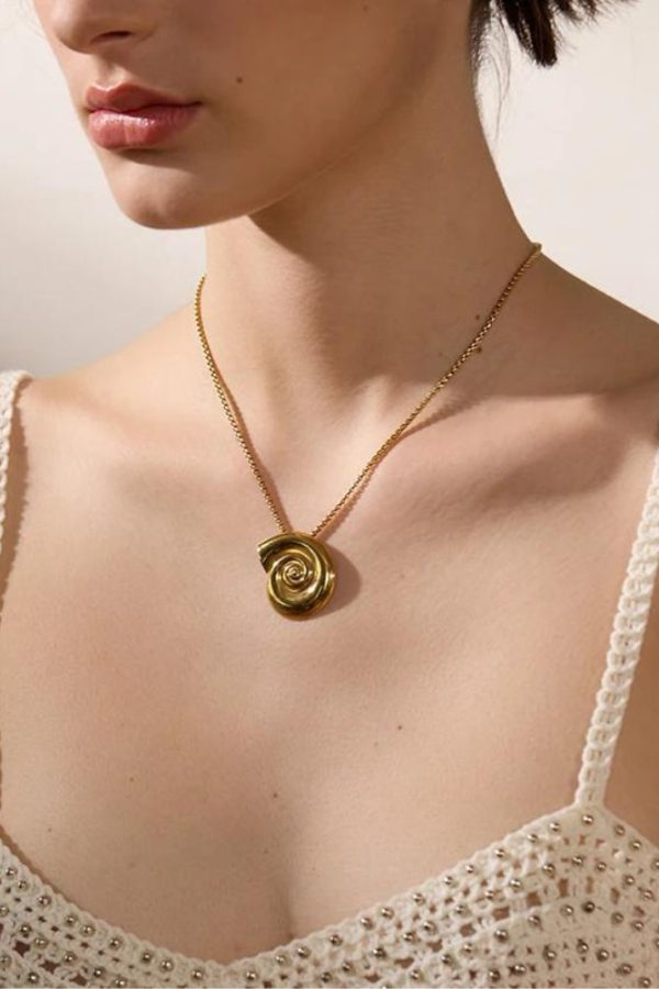 Gold Sea Shell Necklace & Earrings