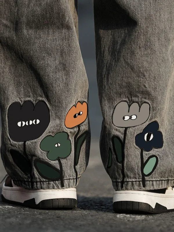 Graphic Baggy Jeans