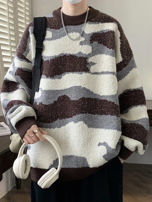 Graphic Patterned Sweater