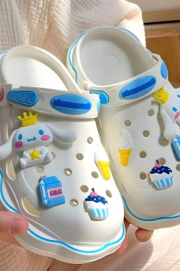 Hello Kitty Clog Slippers