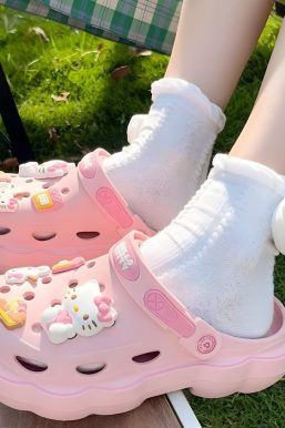 Hello Kitty Clog Slippers
