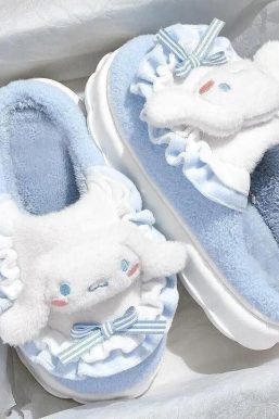 Hello Kitty Slippers