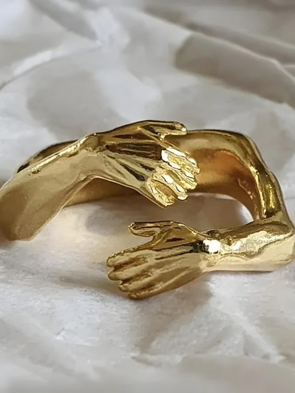 Hug Me Ring