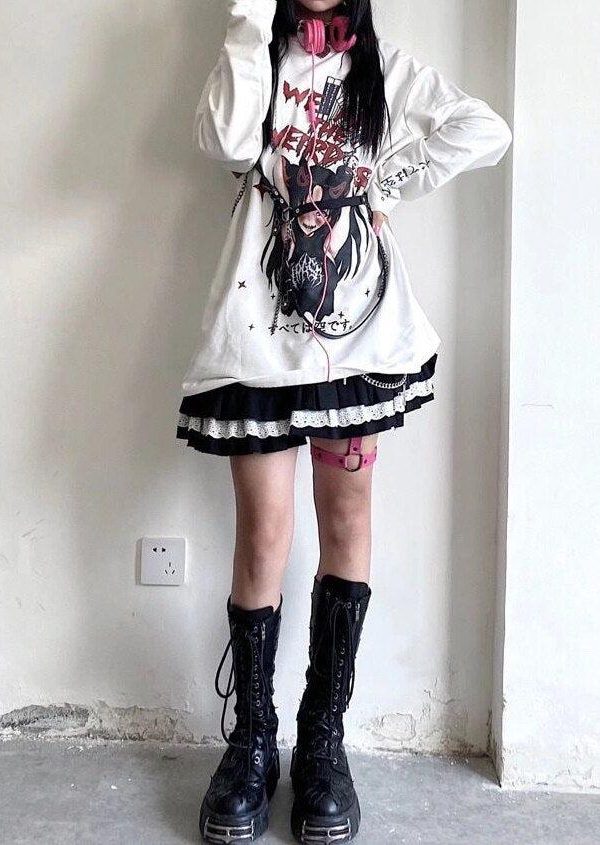 Lace Detailed Ruffle Mini Skirt