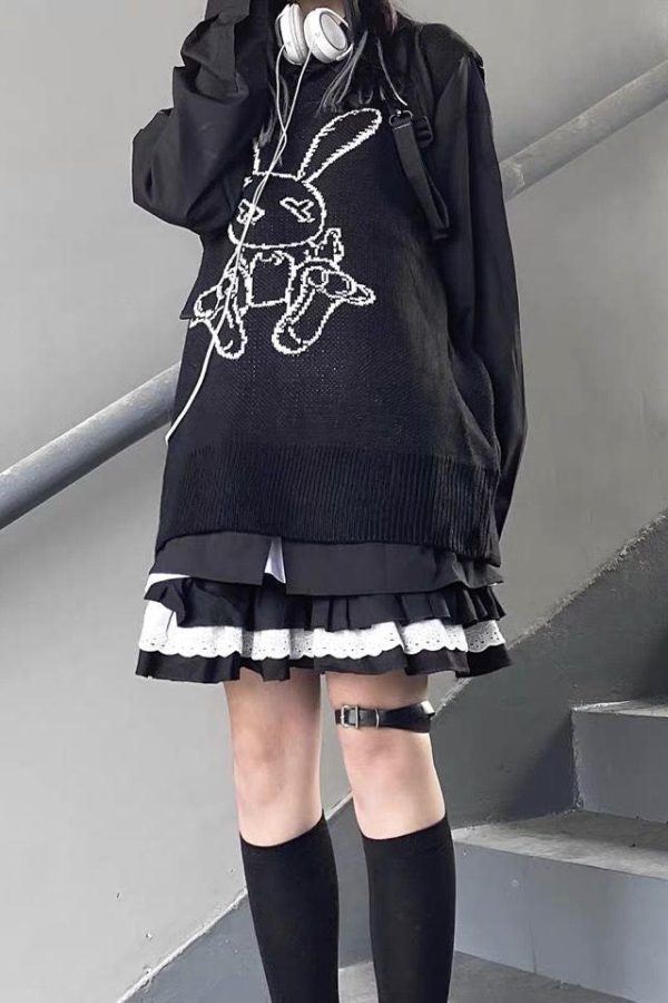 Lace Detailed Ruffle Mini Skirt