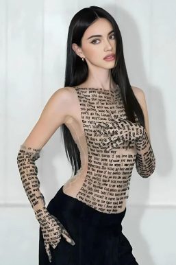 Letter Printed Top with Gloves