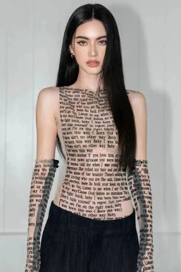 Letter Printed Top with Gloves