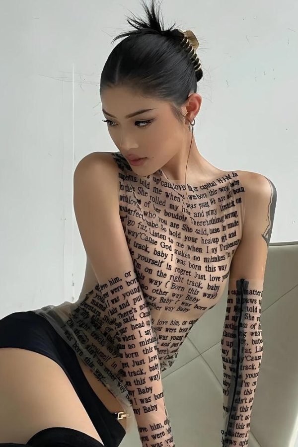 Letter Printed Top with Gloves