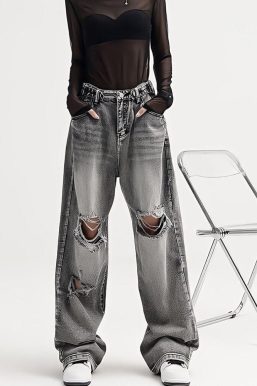 Light Wash Low Rise Ripped Jeans