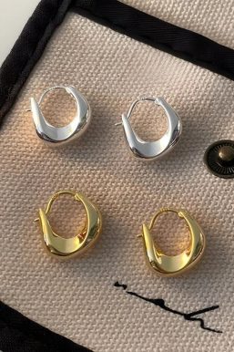 Minimal Hoop Earrings