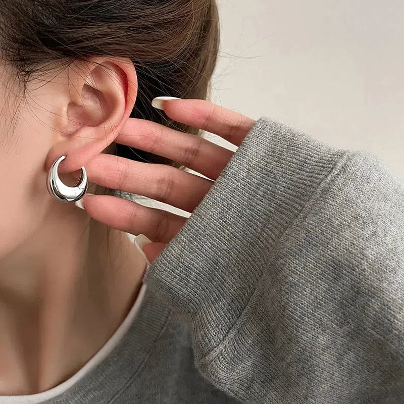 Minimal Round Earrings Minimal Round Earrings
