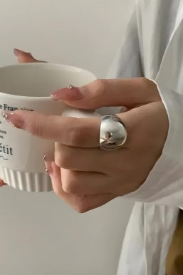 Minimalist Round Ring