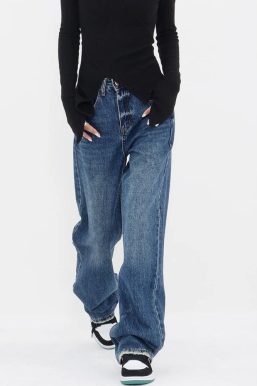 Patch Pocket Straight Leg Denim Jeans