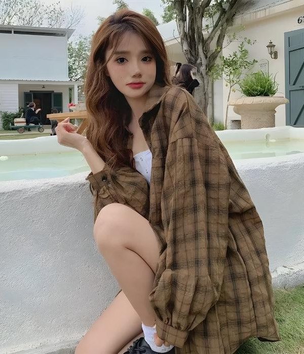 Puff Sleeved Plaid Shirt