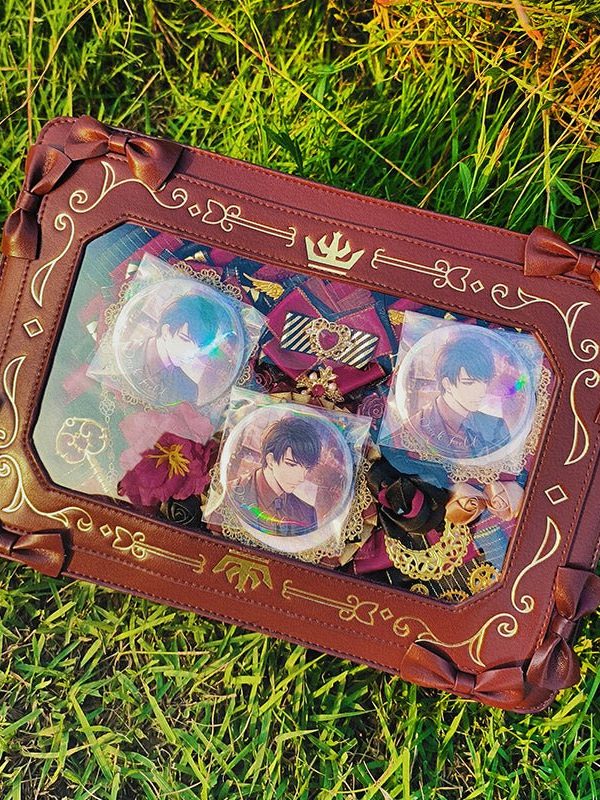 Retro Picture Frame Embossing Tote Bag