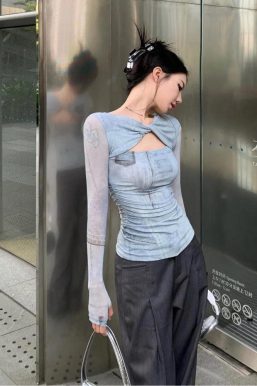 Sky Cut Out Ruched Top