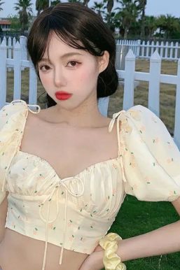 Soft Girl Floral Puff Sleeve Crop Top
