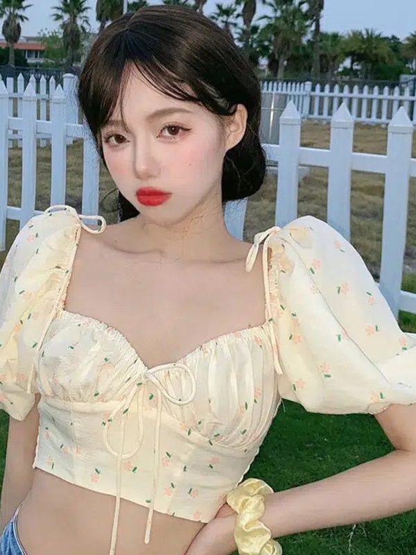 Soft Girl Floral Puff Sleeve Crop Top