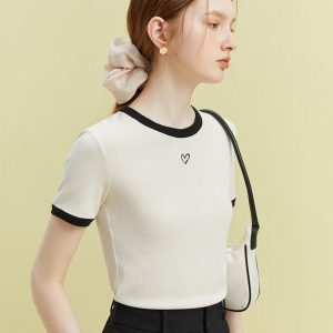 Soft Girl Minimal Heart Tee