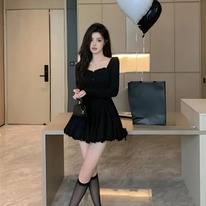 Soft Girl Sweetheart Neckline Mini Dress