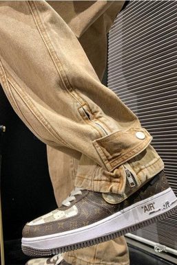 Straight Leg Baggy Jeans