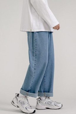 Straight Leg Mid Rise Baggy Jeans