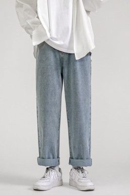 Straight Leg Mid Rise Baggy Jeans