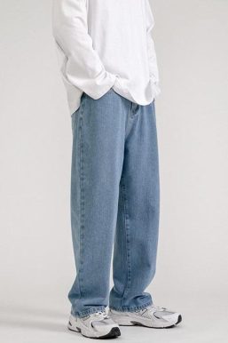 Straight Leg Mid Rise Baggy Jeans