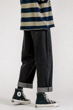 Straight Leg Mid Rise Baggy Jeans