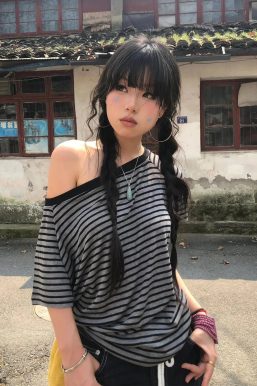 Striped One Shoulder Tee