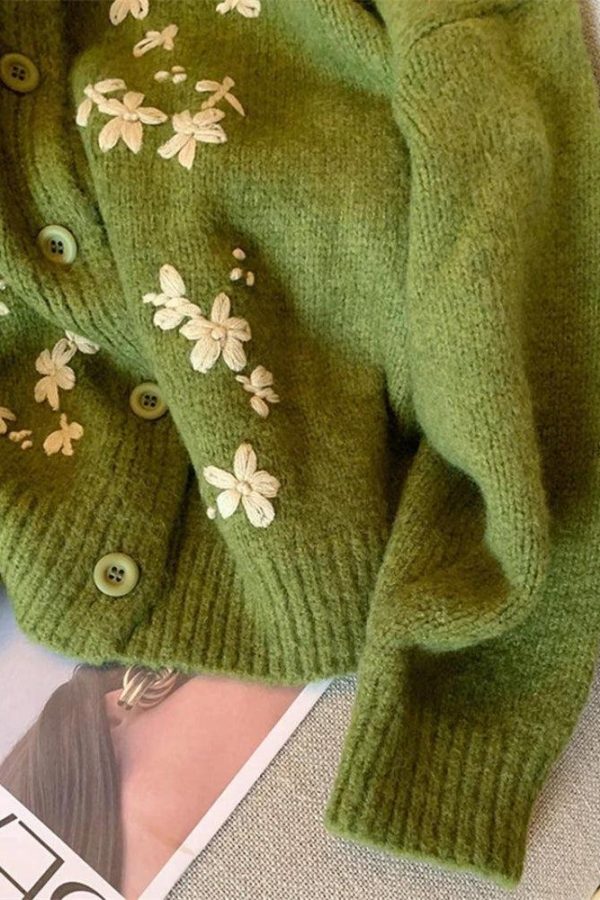 Vintage Daisy Embroidered Knitted Cardigan