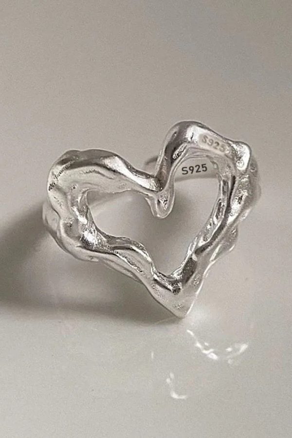 Wavy Heart Silver Ring
