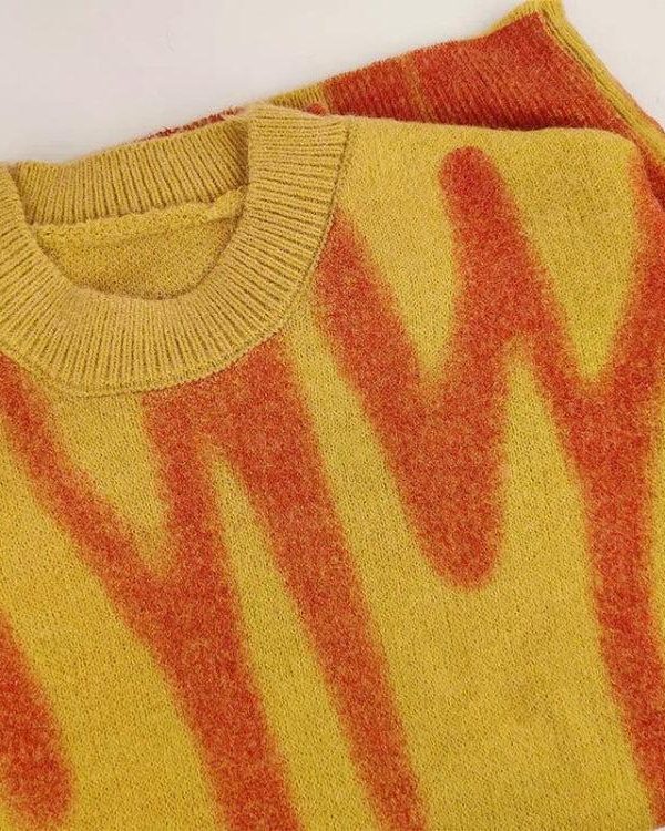 Wavy Line Design Knitted Sweater