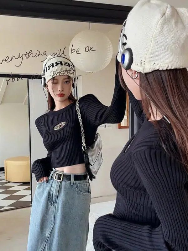 Y2K Ribbed Cropped Sweater