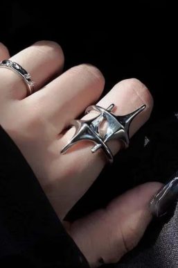 Y2K Star Ring